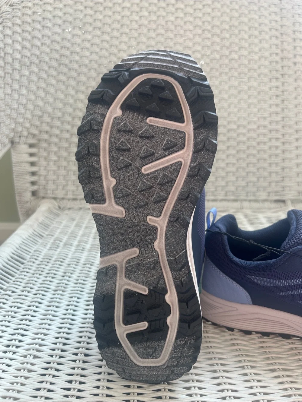 NWT HIGH Sierra Women’s Trail Sneaker